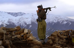 מקבלים מידע ממל"טים ישראלים? לוחם PKK בהרים