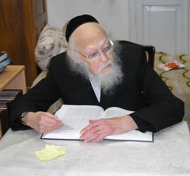 הלך לעולמו מנהיג העולם החרדי הרב אלישיב בגיל 102