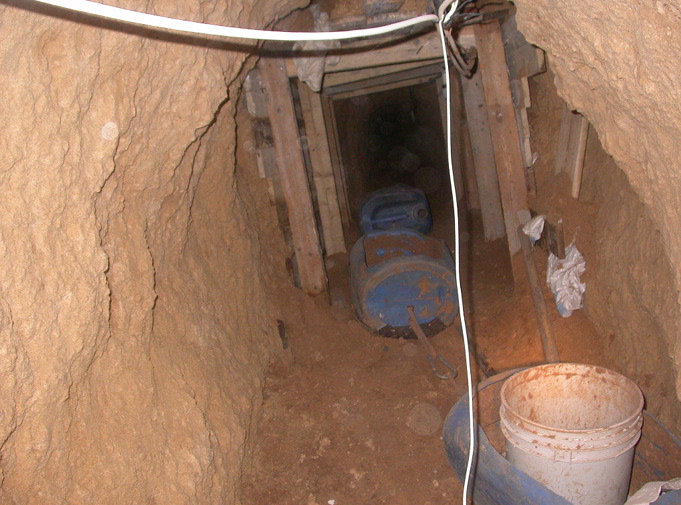 חמאס אוסרת כניסת בני אדם לרצועה דרך המנהרות