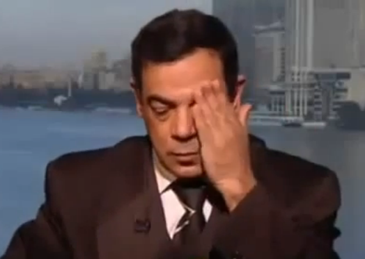 העיתונאי עאדל אל-גורגי, שניות לפני מותו באולפן ערוץ הטלוויזיה העיראקי 