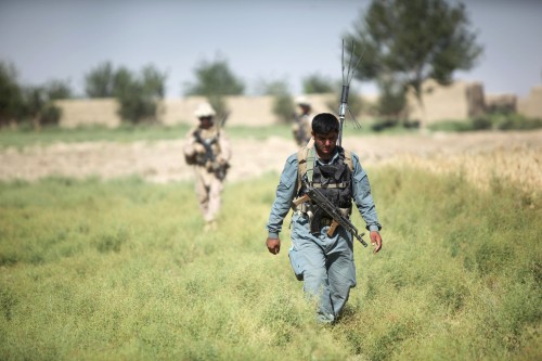 שוטר אפגני הרג ארבעה חיילי נאט"ו