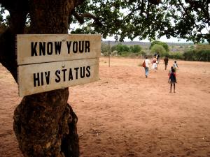 שלט בזמביה - באדיבות Avert - International HIV and Aids Charity
