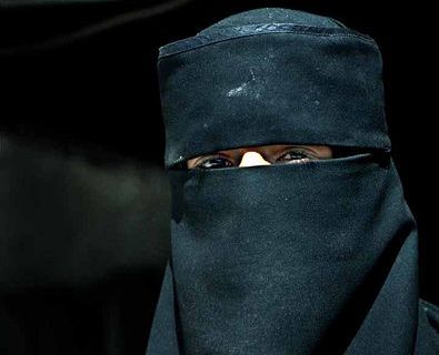 ביהמ"ש בקנדה: מותר לאלץ עדה מוסלמית להסיר את הניקאב