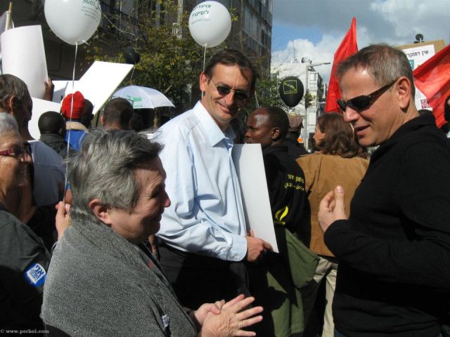 ניצן הורביץ' ודב חנין במצעד זכויות האדם (צילמה: שרית פרקול)
