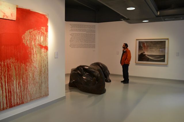 קנטטה לשווארמה: ביקור בתערוכה "בשר ודם"