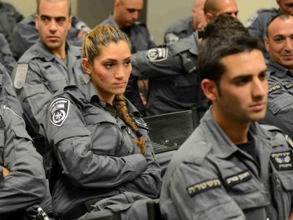 לוחמת היס"מ, ליאור כהן, אשה יחידה בין הלוחמים (צילום: משטרת ישראל)