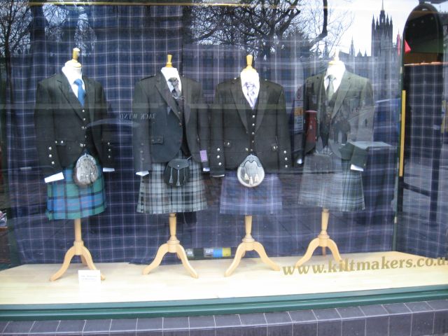 חנות בגדי גברים בסקוטלנד (צילם: יוסי הדרומי)