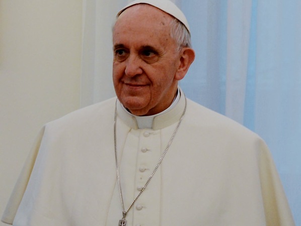 הנשיא פרס יזמין את האפיפיור לביקור בישראל