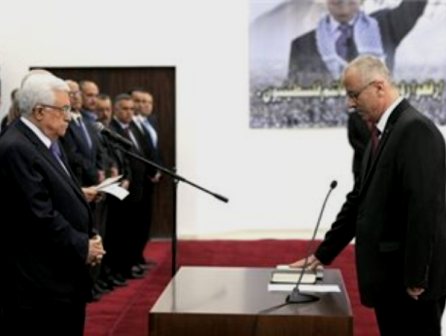 ראש הממשלה הפלסטיני התפטר אחרי שבועיים בתפקיד