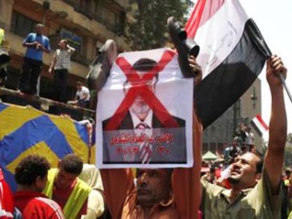 מהומות במצרים: שבעה הרוגים ו-606 פצועים