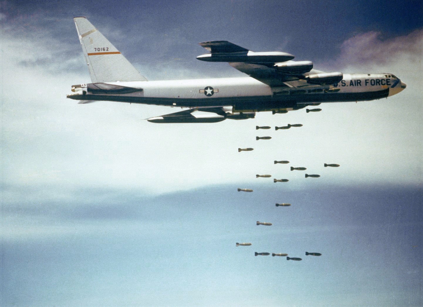 B-52 - לא חמושים בינתיים