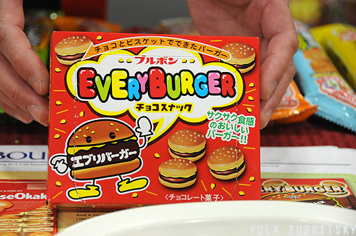  עוגיות קטנות בצורת המבורגר, יפן. צילום: יולה זובריצקי