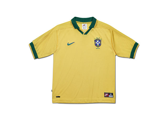 חולצת מדי נבחרת ברזיל 1996. צילום: Nike Inc