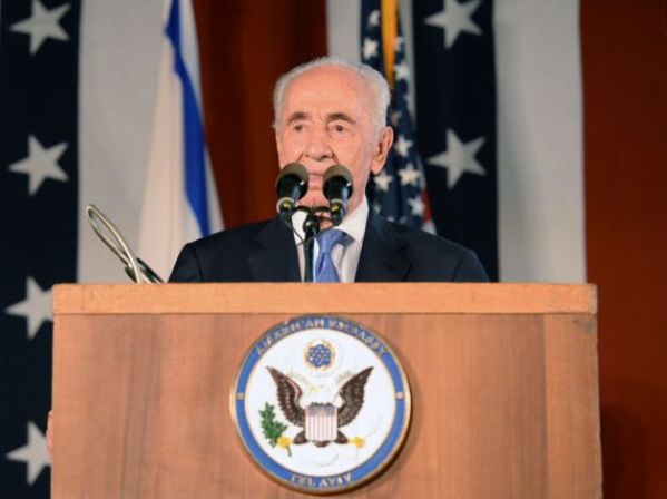 פרס נושא דברים בביתו של שגריר ארה"ב (צילום: קובי גדעון/ לע"מ)
