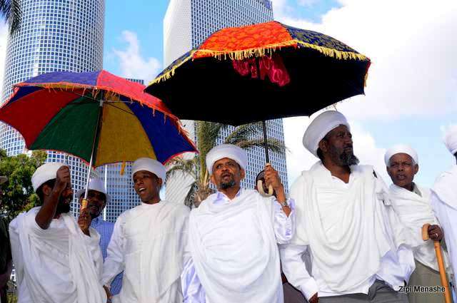 הפגנת יוצאי אתיופיה – כיסאות באוויר ועשרות עצורים
