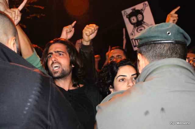 פנייה ליועהמ"ש לבדוק: מיהו הגורם שהורה לעצור פעילי המחאה?