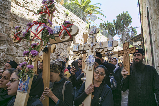 אלפי נוצרים ציינו את "יום שישי הטוב" בירושלים.