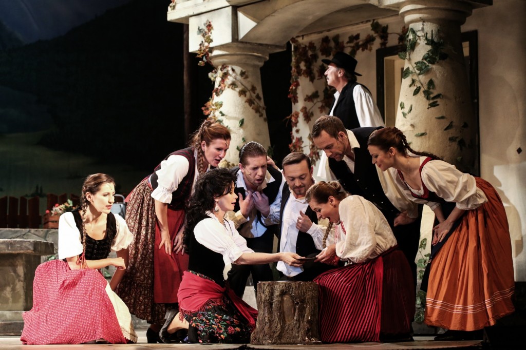  מעמדים יפים ובימוי חי וססגוני, בית האופרה הממלכתי של בודפשט
