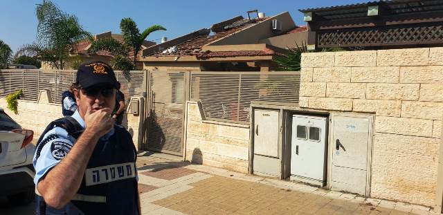 הבית שנפגע בשדרות (צילום משטרת ישראל)