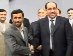 רה"מ עיראק נורי אל-מאלכי בביקור בטהראן אצל נשיא איראן, מחמוד אחמדינז'אד, ב-2008