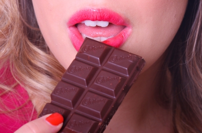 אכילת 7 גרם שוקולד מריר חלבי ביום, מקטין הסיכון למחלות לב