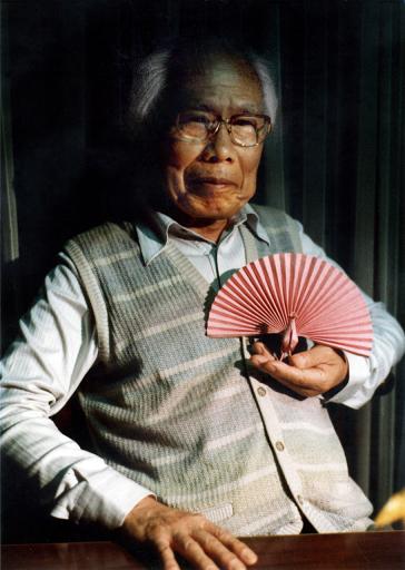 אמן האוריגמי אקירה יושיזאוה