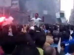 אוהדי "אל-מצרי" בהפגנה בפורט סעיד, אתמול (צולם בטלפון נייד)
