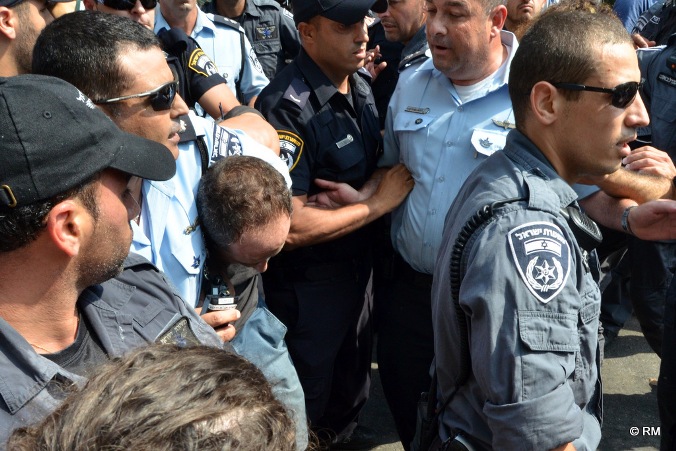 יחימוביץ': מצטיירת תמונה קשה של אלימות חריגה של המשטרה כלפי המפגינים