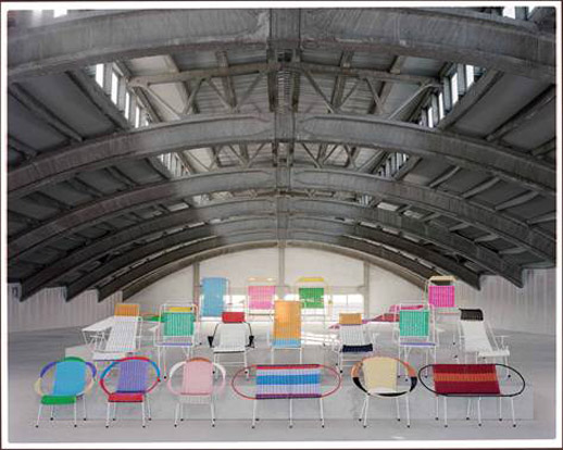 חלק מהכסאות שיוצגו בתערוכה של בית האופנה מארני. צילום: יח"ץ חו"ל