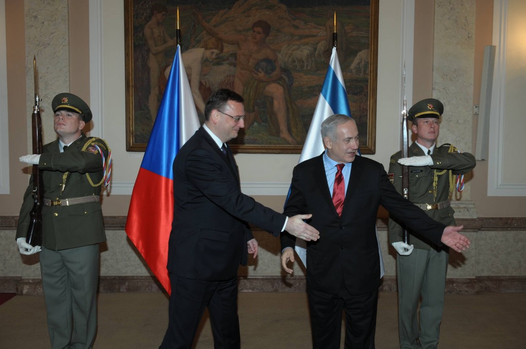 ראש ממשלת צ'כיה פטר נצ'ס וראש הממשלה נתניהו (צילום: עמוס בן גרשום/לע"מ)