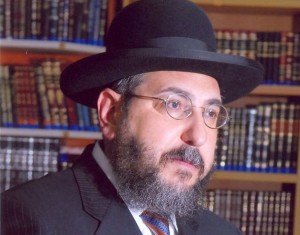הרב אמסלם (מקור: ויקימדיה)