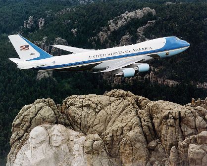 הנשיא בדרך לחופשתו בהוואי (מקור: ויקימדיה)