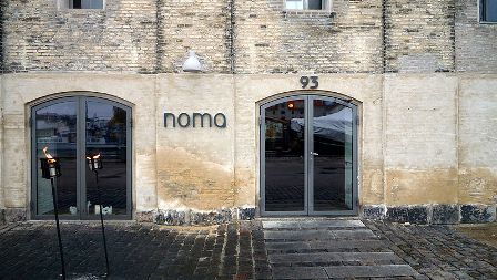 הכניסה למסעדת "נומה" בקופנהגן, דנמרק (מקור: ויקימדיה)