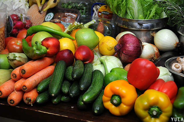 אינספור ירקות (צילום: יולה זובריצקי)