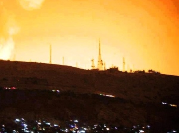 ההפצצה בדמשק על פי צילום של רשת אל ערבייה