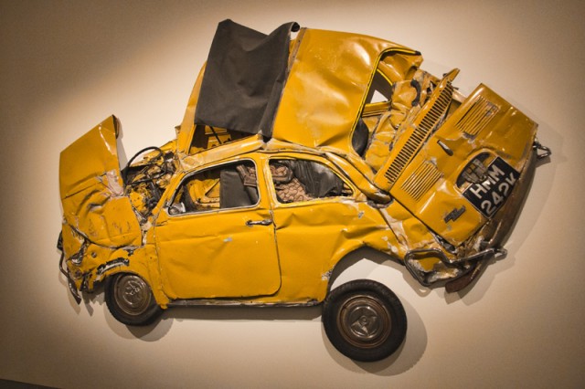 רון ארד מציג: עיצוב – ואמנות מעיכת המכונית ברוורס