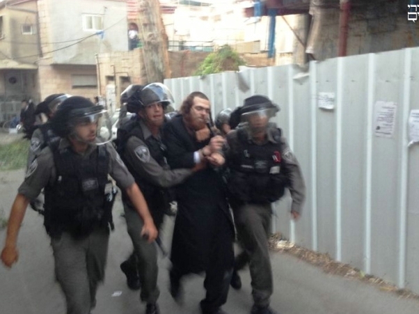 אישום נגד תוקפי שוטרים שחילצו את החייל החרדי בירושלים