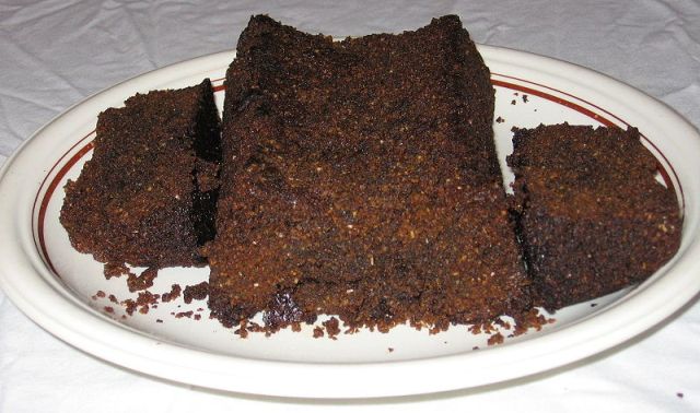 עוגת שוקולד מוס הפוכה (ויקימדיה)