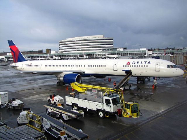 בואינג 757-300 של חברת דלתא (מקור: ויקימדיה)
