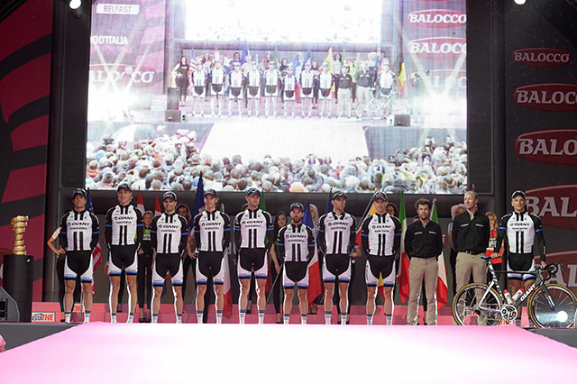 Team Giant - Shimano. צילום: Fabio Ferrari - LaPresse