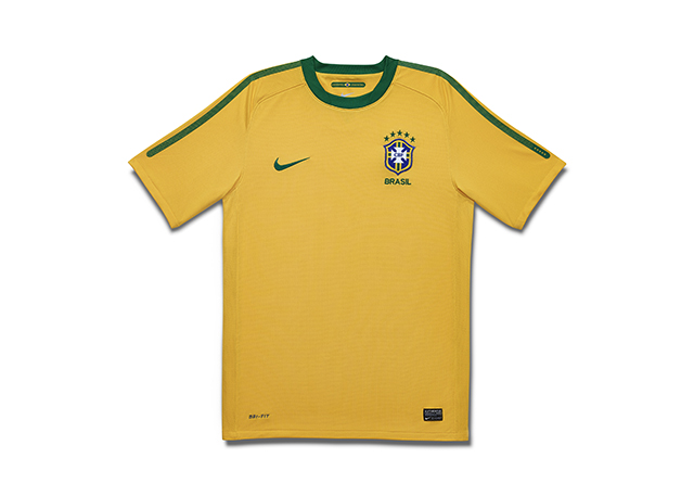 חולצת נבחרת ברזיל במונדיאל 1998. צילום: .Nike Inc