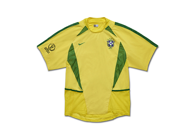 חולצת נבחרת ברזיל במונדיאל 2002. צילום: .Nike Inc