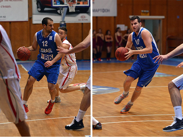 גיא פניני (10) ויותם הלפרין (12) במשחק נגד בולגריה. צילום: FIBA Europe / BFB