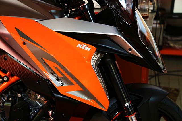דל"ב יבואנית KTM מסכמת חציון מוצלח ומשיקה את ה- KTM 1290GT