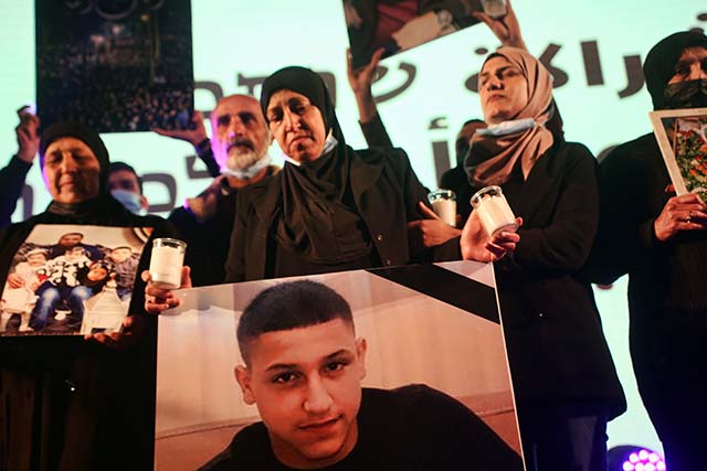 אמו של מוחמד עדס בן ה 15 שנרצח בג'לג'וליה (צילום: דן בר דוב)