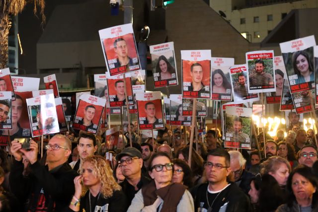 141 יום בשבי, רבבות בעצרת תמיכה במשפחות החטופים